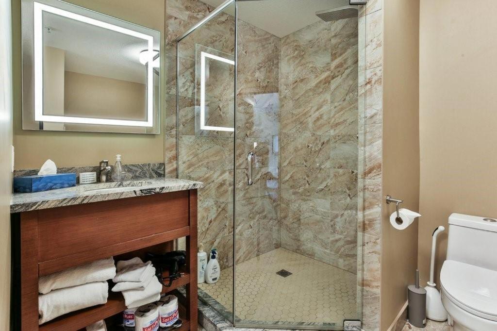 B&B Falcon Crest Lodge 1Br 1Pullout Канмор Екстериор снимка